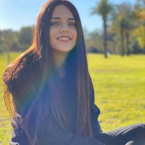 Meet your Posher, Ellen